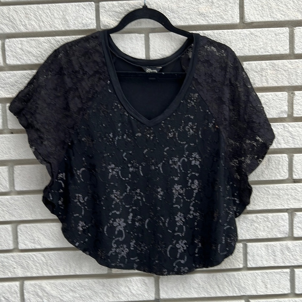 Guess Lace and Sequin V Neck Cropped Length Tee XS